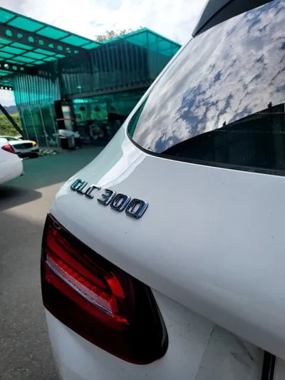 2019 Mercedes-Benz GLC 300 VIN: