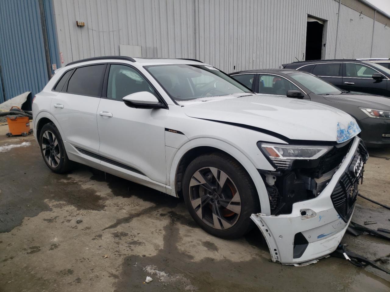 2023 AUDI E-TRON PREMIUM VIN:WA1AAAGE6PB000389