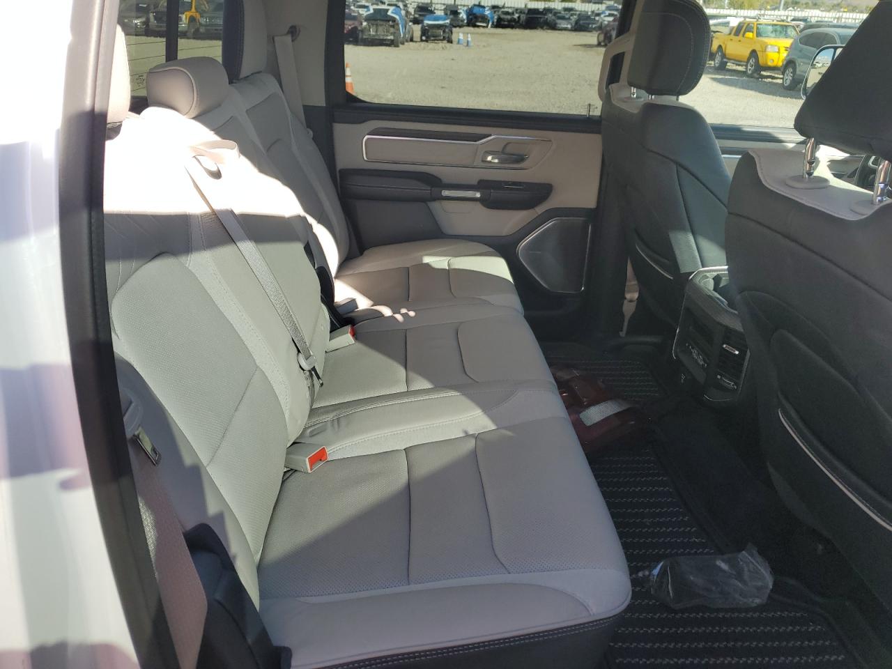 2023 RAM 1500 LIMITED VIN:1C6SRFHT1PN636186