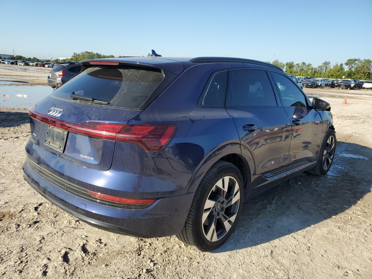 2022 AUDI E-TRON PREMIUM VIN:WA1AAAGEXNB022571