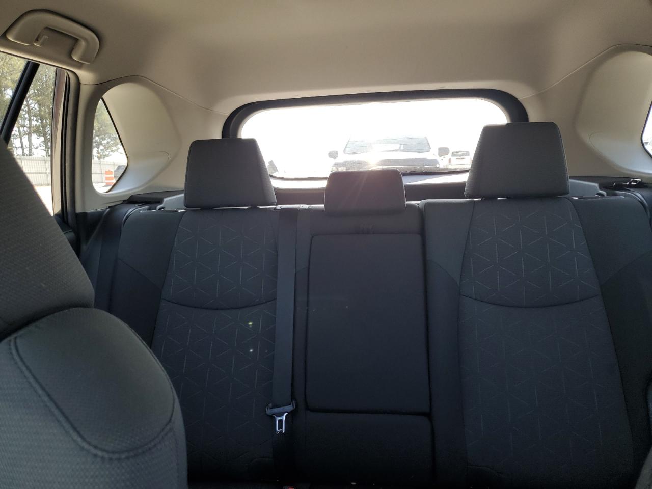 2022 TOYOTA RAV4 XLE VIN:2T3W1RFV1NC208732