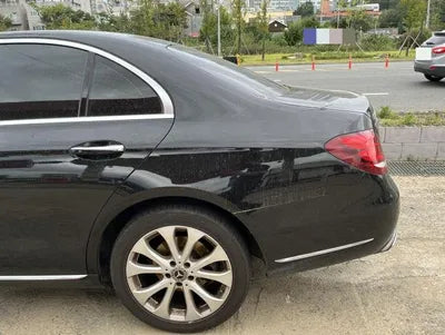 2018 Mercedes-Benz E 300 VIN: