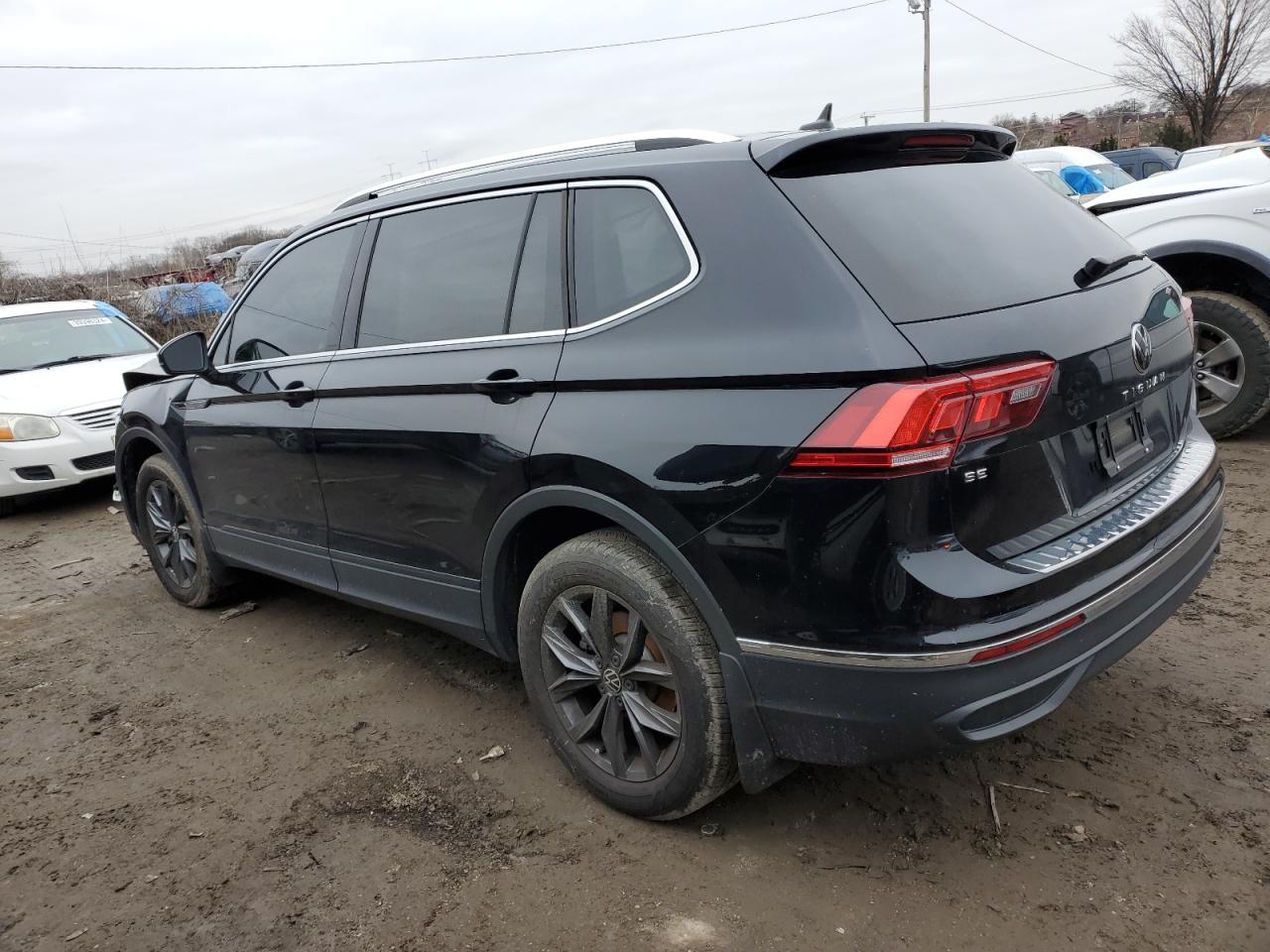 2023 VOLKSWAGEN TIGUAN SE VIN:YV4952DL8E2525857