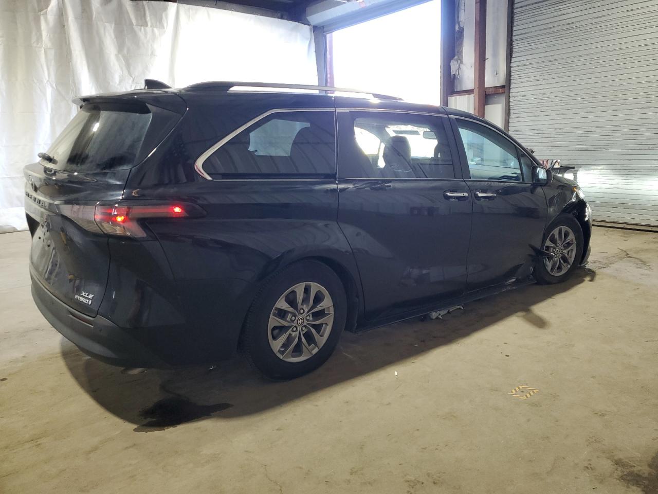 2023 TOYOTA SIENNA XLE VIN:5TDYRKEC7PS168068