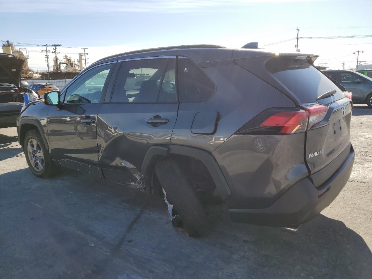 2022 TOYOTA RAV4 XLE VIN:2T3W1RFV8NW206412