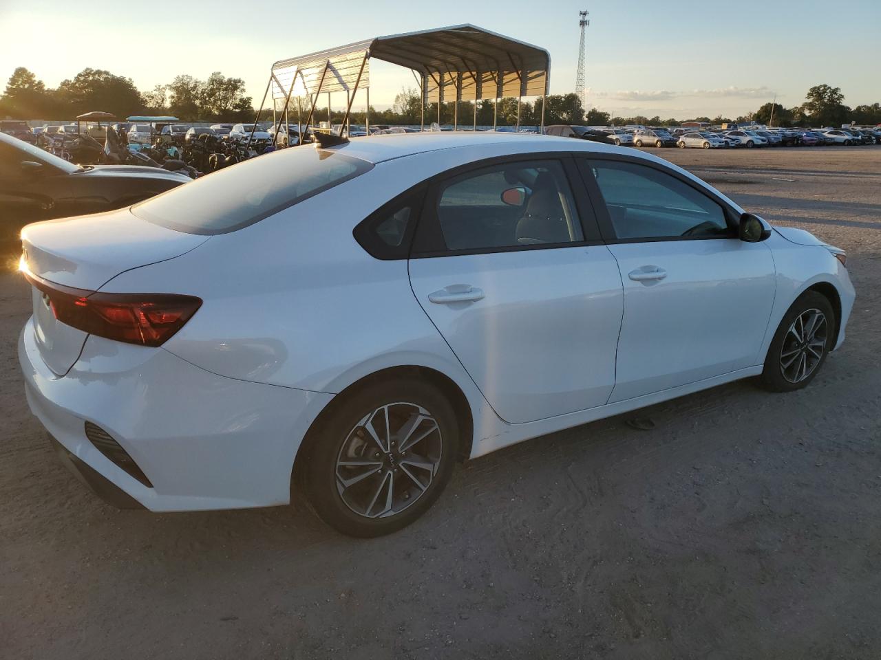 2023 KIA FORTE LX VIN:3KPF24AD6PE590123