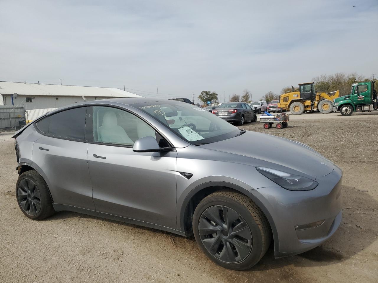 2024 TESLA MODEL Y  VIN:7SAYGAEE0RF168523