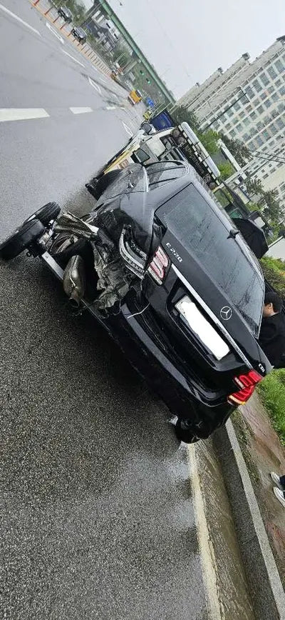 2016 Mercedes-Benz E 220 WDDHF0CB9GB204783 VIN:WDDHF0CB9GB204783