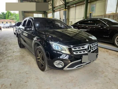 2019 Mercedes-Benz GLA 220 VIN: