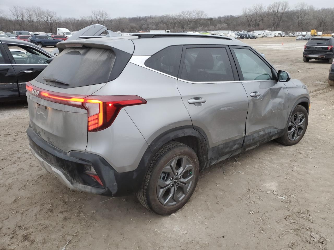2024 KIA SELTOS S VIN:KNDEU2AA7R7570319