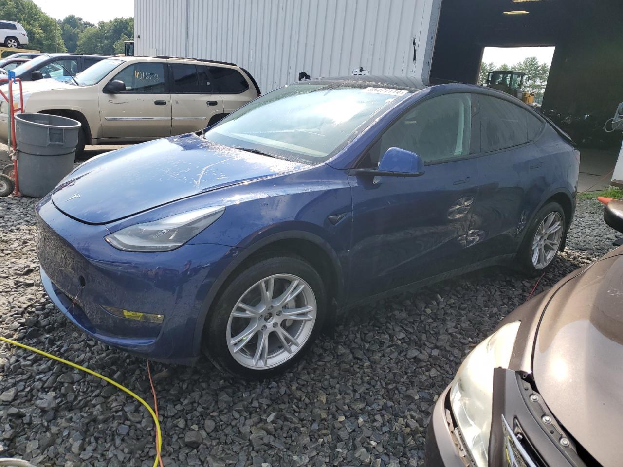 2023 TESLA MODEL Y  VIN:7SAYGDEE0PF894963