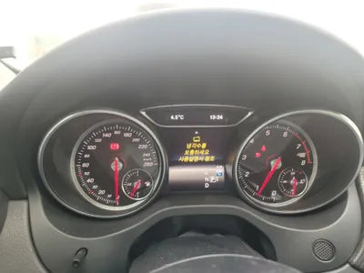 2018 Mercedes-Benz GLA 220 VIN: