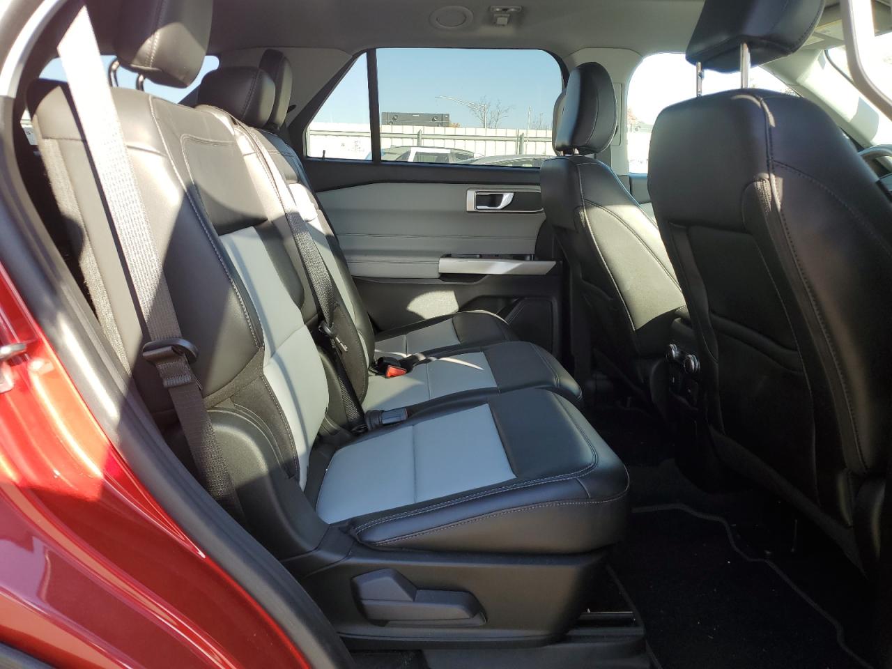 2022 FORD EXPLORER XLT VIN:1FMSK8DH4NGB11193