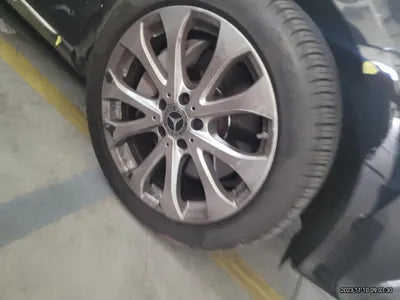 2018 Mercedes-Benz E 300 VIN: