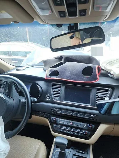 2017 Kia Carnival VIN: