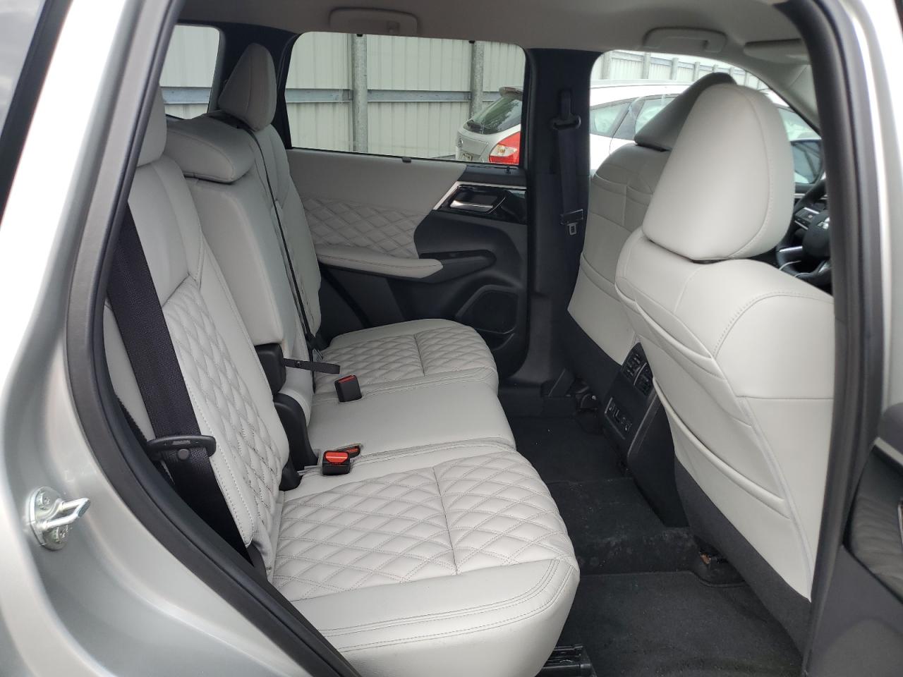 2024 MITSUBISHI OUTLANDER SEL VIN:JA4J3WA84RZ063124