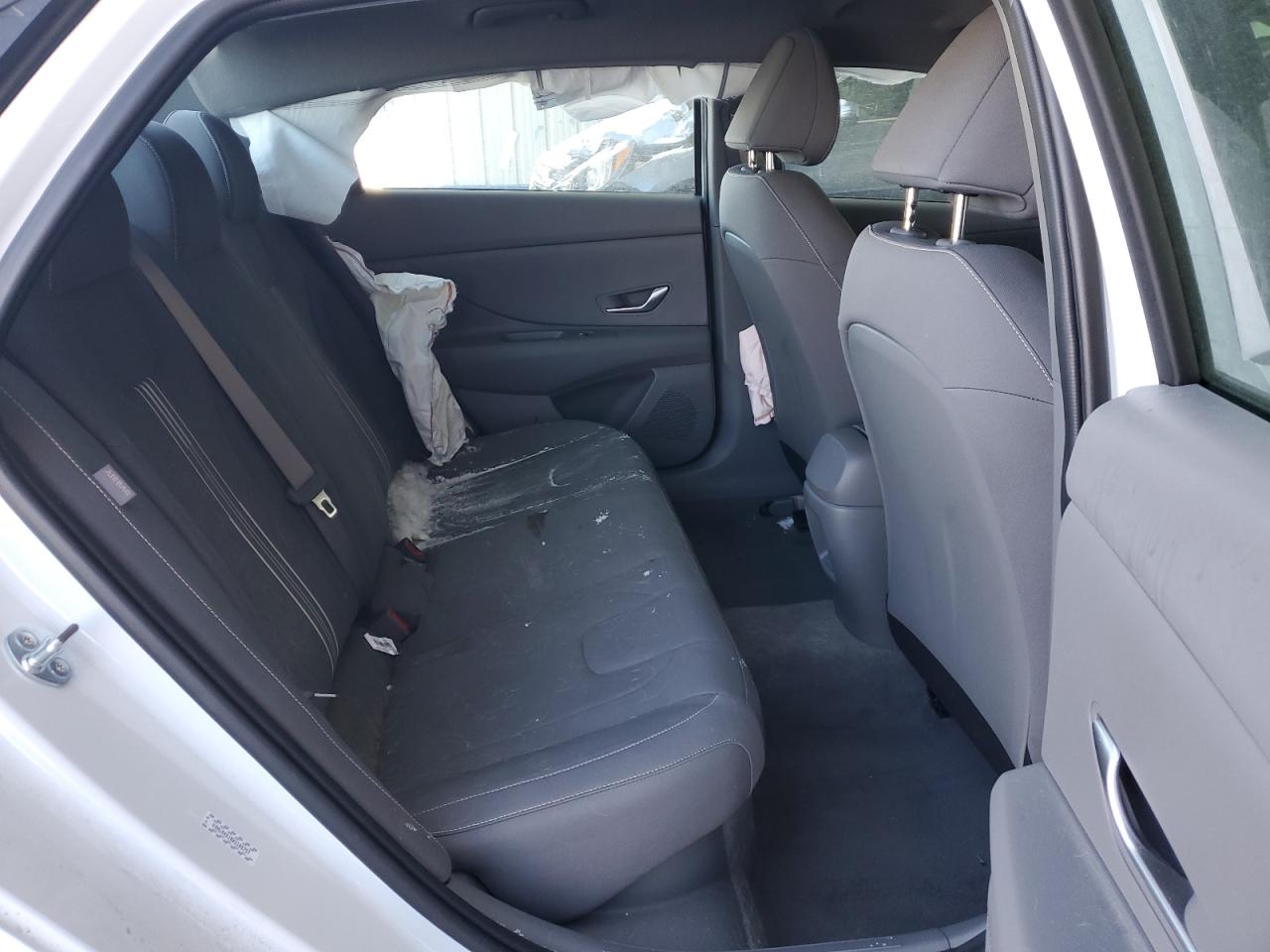 2024 HYUNDAI ELANTRA BLUE VIN:KMHLM4DJ8RU106757