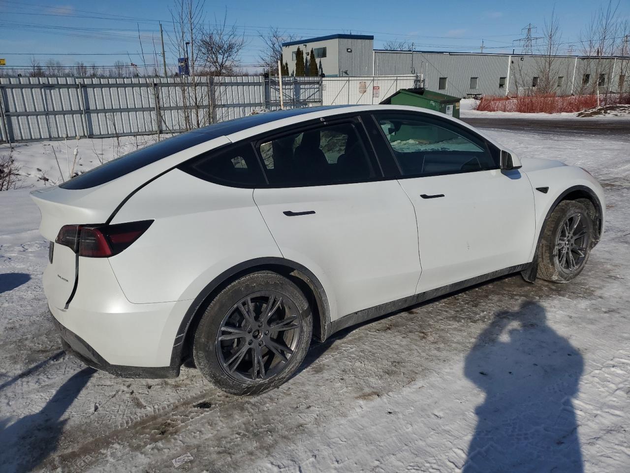 2024 TESLA MODEL Y  VIN:LRWYGDEE2RC661614