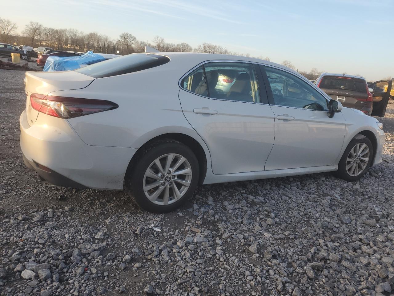 2024 TOYOTA CAMRY LE VIN:4T1C11AK4RU211266