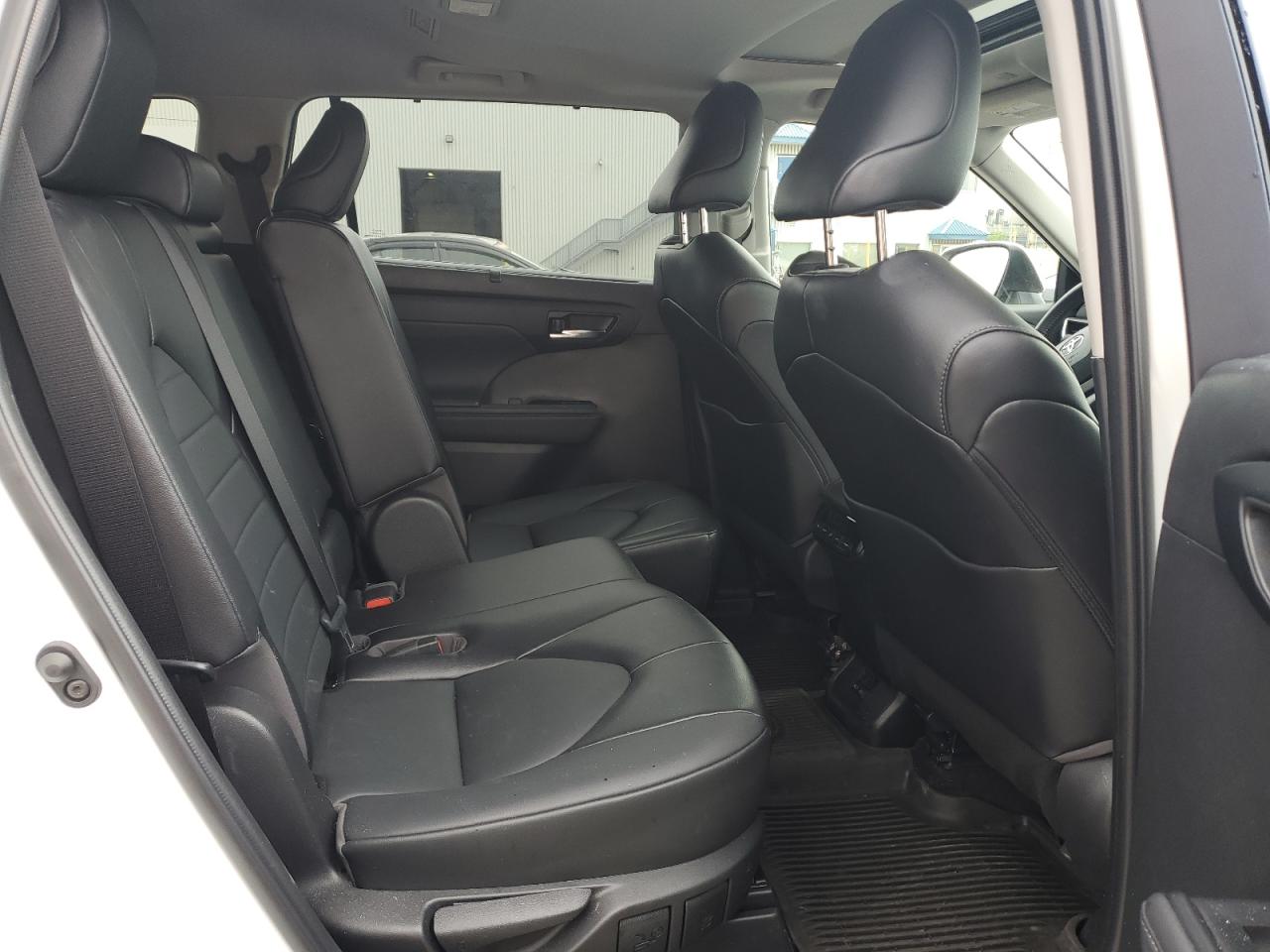 2022 TOYOTA HIGHLANDER XLE VIN:5TDGZRBH9NS199386