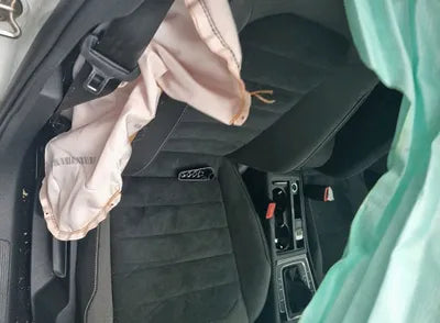 2016 Volkswagen Golf WVWZZZAUZGW129897 VIN:WVWZZZAUZGW129897