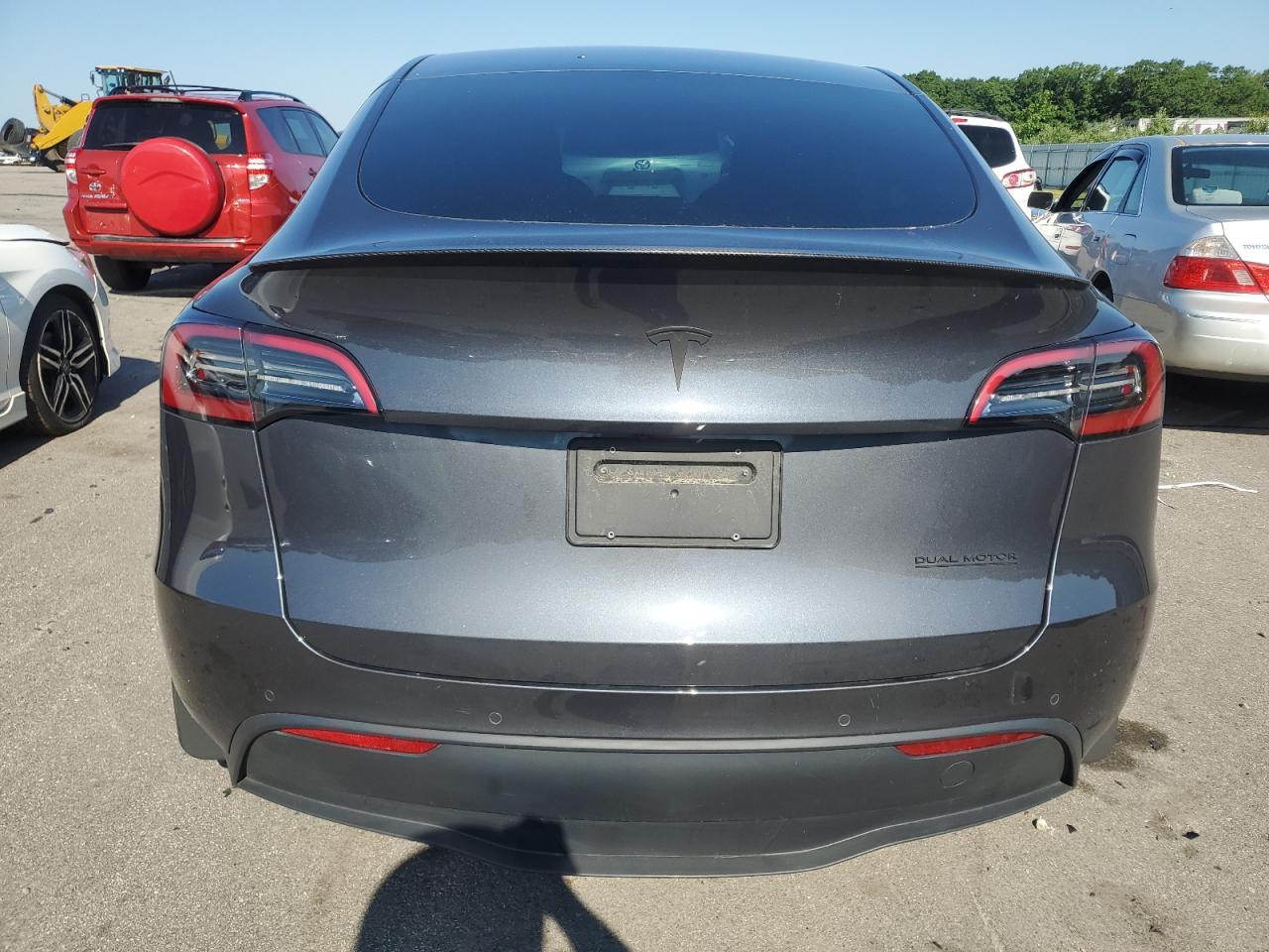 2022 TESLA MODEL Y  VIN:7SAYGDEF7NF373289