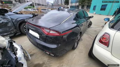 2017 Kia Stinger KNAE551CBJS002471 VIN:KNAE551CBJS002471