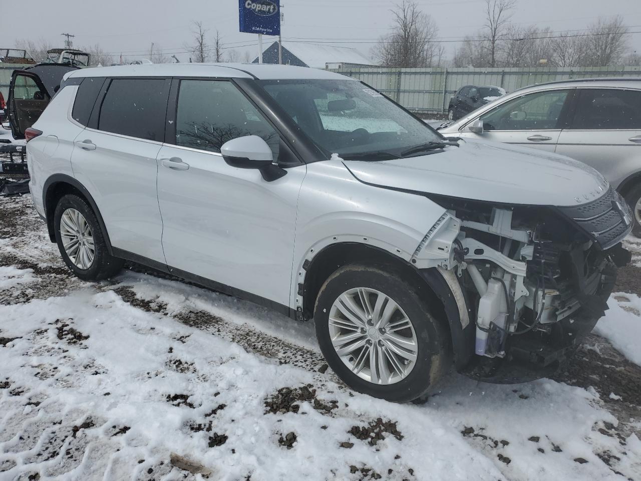 2023 MITSUBISHI OUTLANDER ES VIN:JA4J4TA88PZ028255