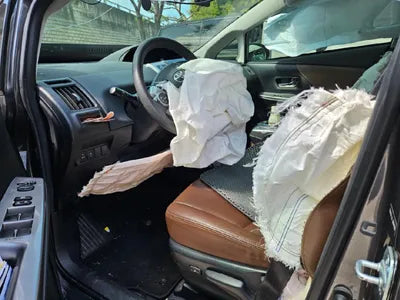 2015 Toyota Prius v VIN: