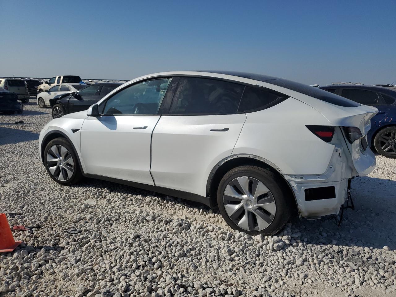 2023 TESLA MODEL Y  VIN:7SAYGDEE8PA122868