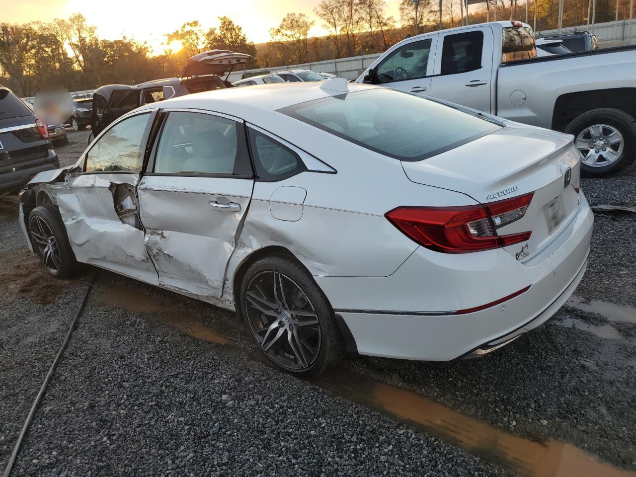 2022 HONDA ACCORD TOURING HYBRID VIN:1HGCV3F92NA000185