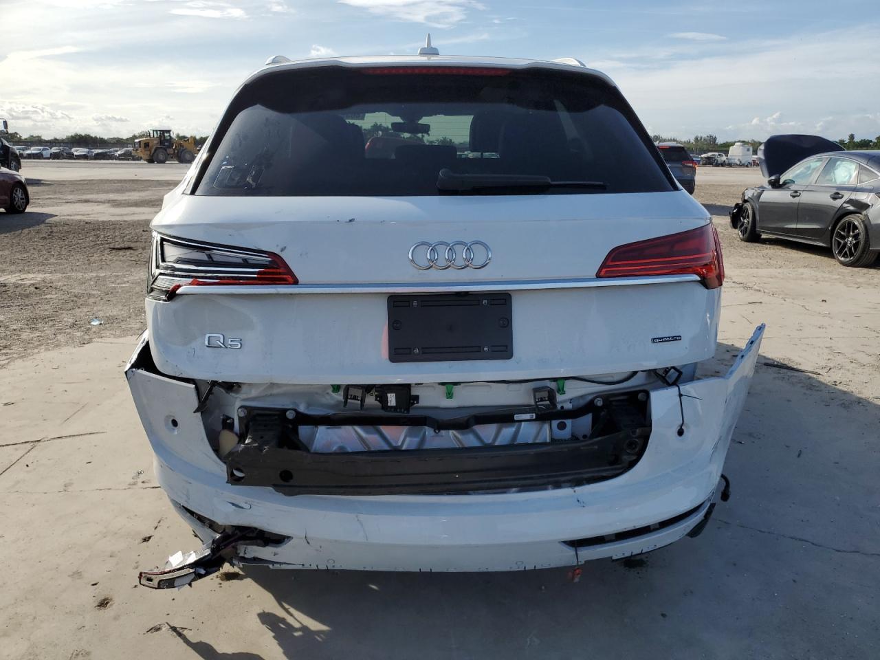 2024 AUDI Q5 PREMIUM PLUS 45 VIN:WA1EAAFY5R2093700