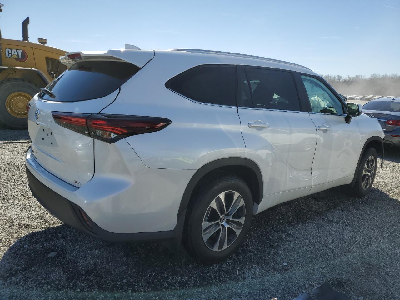 2024 TOYOTA HIGHLANDER LE VIN:5TDKDRAH6RS547709