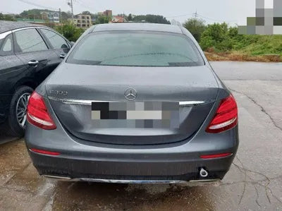 2018 Mercedes-Benz E 300 VIN: