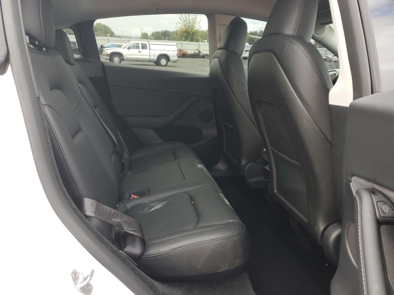 2024 TESLA MODEL Y  VIN:7SAYGDEE1RF084714