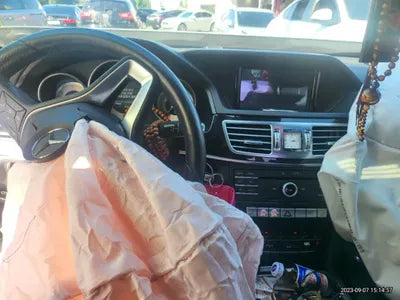 2015 Mercedes-Benz E 220 VIN: