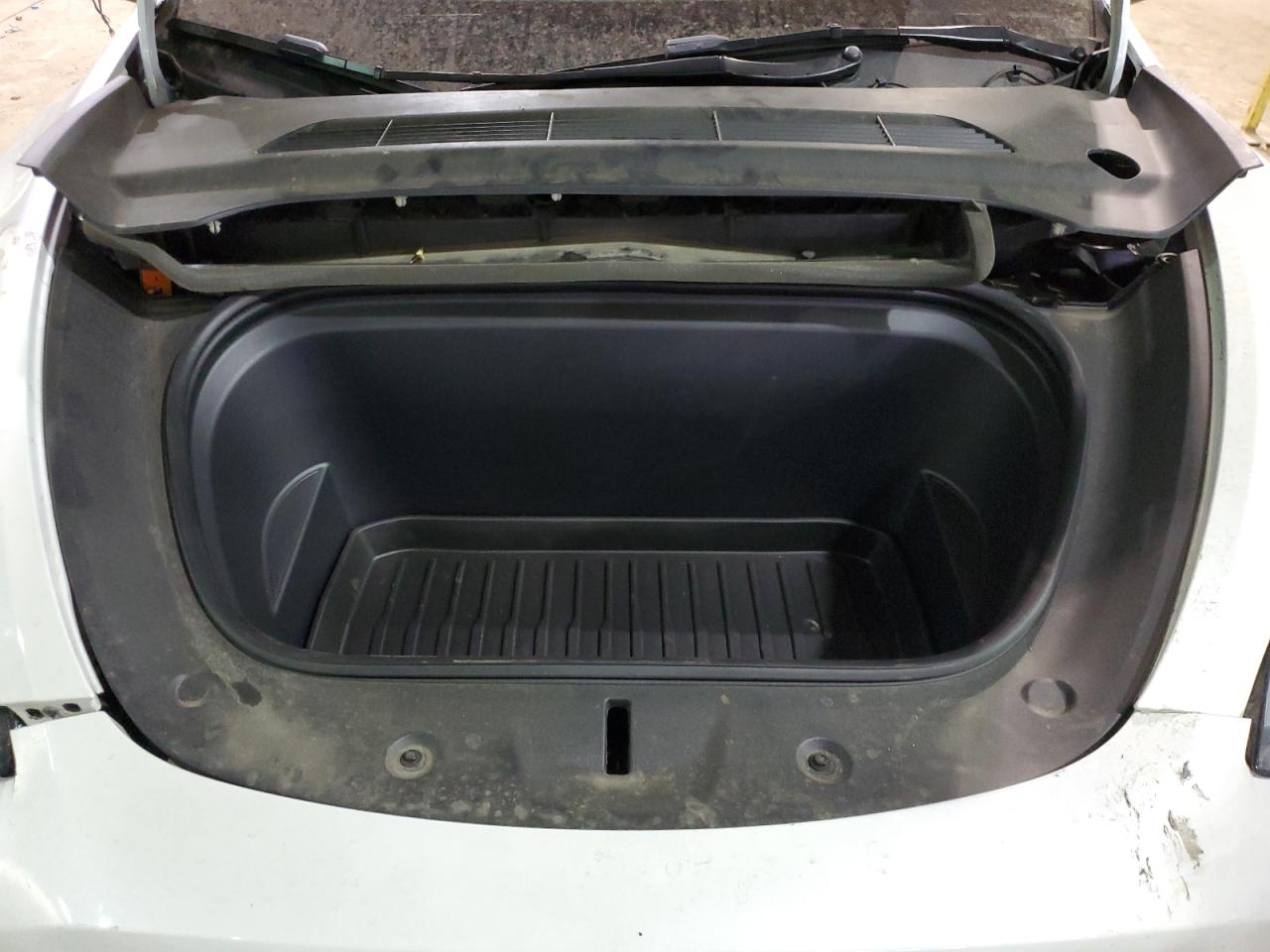 2023 TESLA MODEL Y  VIN:7SAYGDEE5PF785124