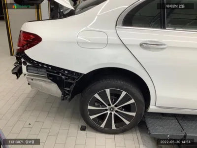 2020 Mercedes-Benz E 300 W1KZF5EB8LA849424 VIN:W1KZF5EB8LA849424