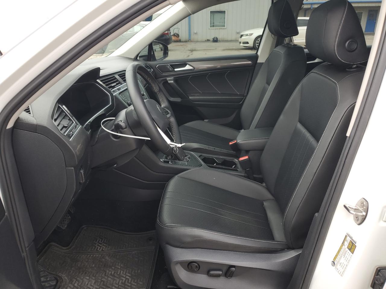 2023 VOLKSWAGEN TIGUAN SE VIN:3VVNB7AX2PM094234