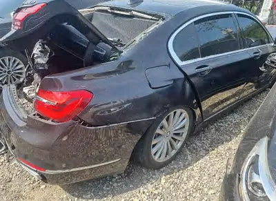 2016 BMW 740 WBA7G8108GG678176 VIN:WBA7G8108GG678176