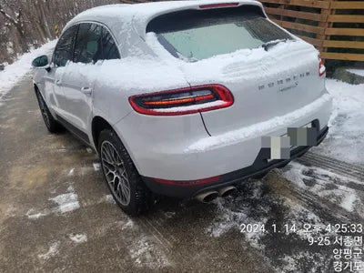 2015 Porsche Macan VIN: