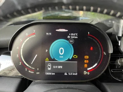 2022 MINI Cooper VIN: