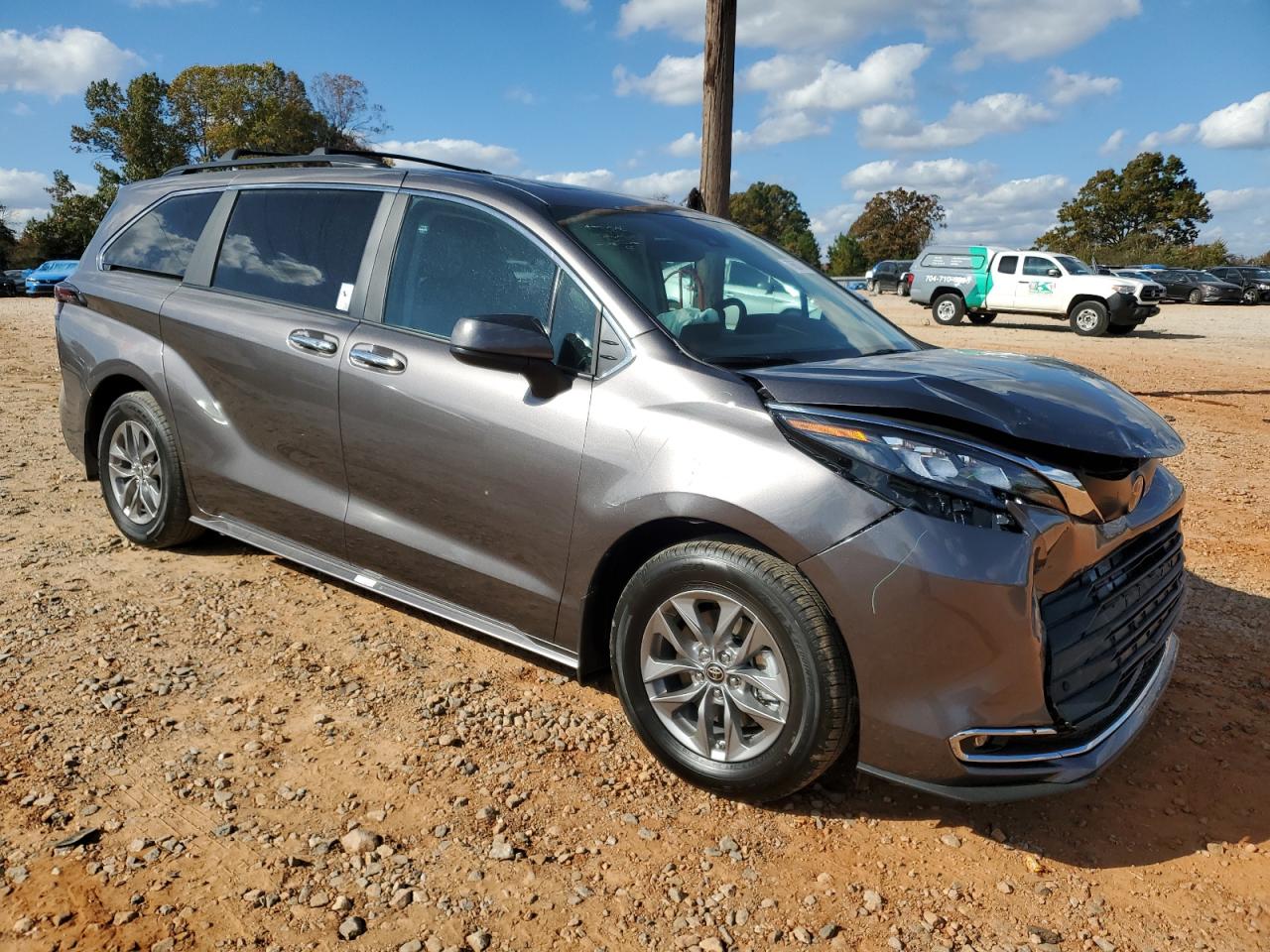 2024 TOYOTA SIENNA XLE VIN:5TDYRKEC3RS222081