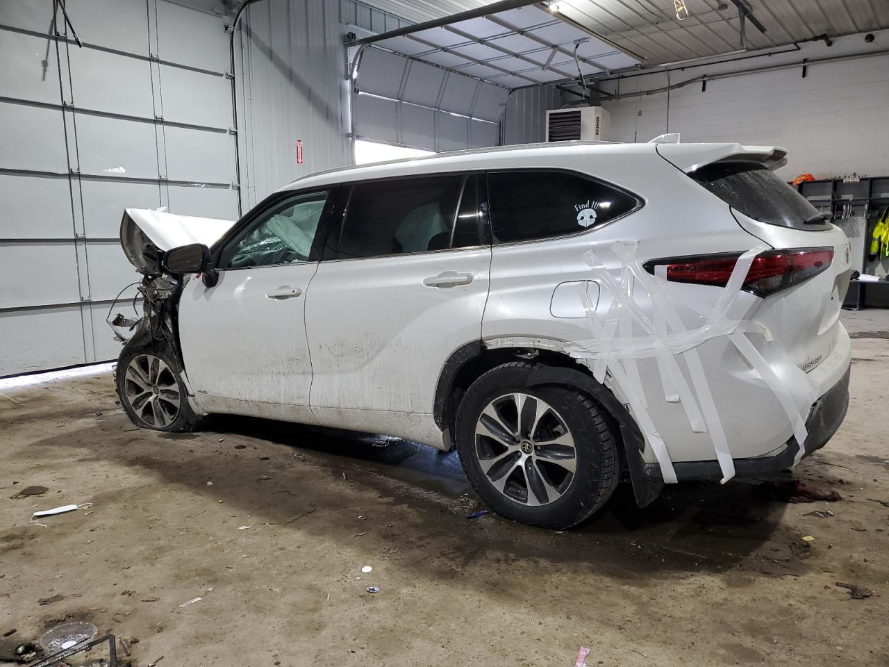 2022 TOYOTA HIGHLANDER HYBRID XLE VIN:5TDGBRCH1NS542257