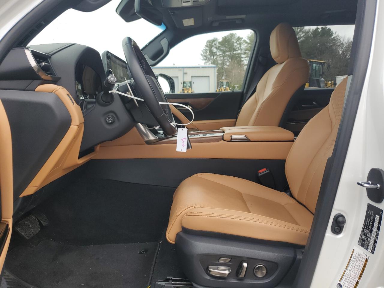 2024 LEXUS LX 600 BASE VIN:JTJAB7CX6R4051229