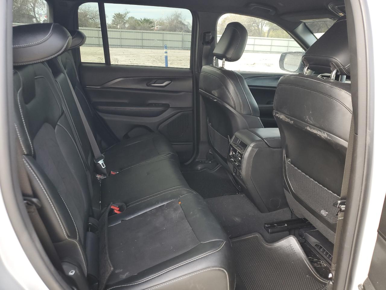 2024 JEEP GRAND CHEROKEE LAREDO VIN:1C4RJHAG8RC123555