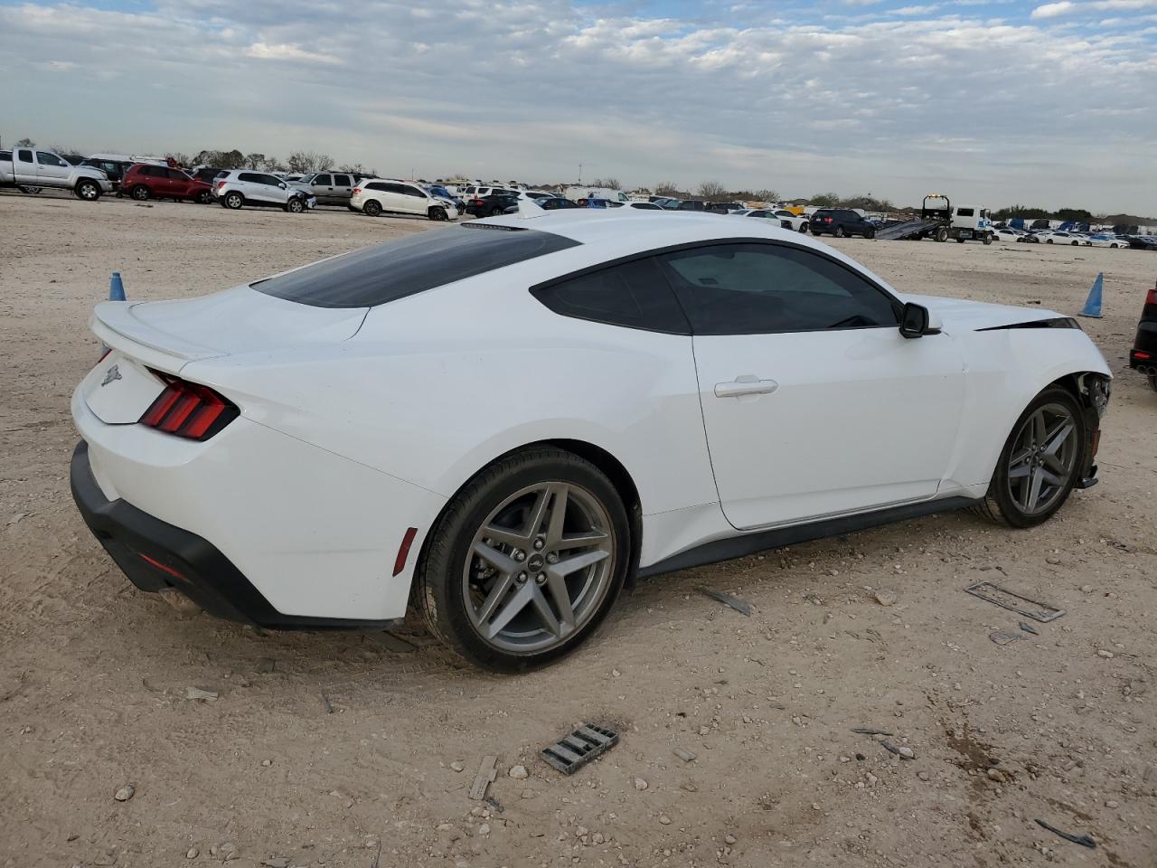 2024 FORD MUSTANG  VIN:1FA6P8TH3R5114909