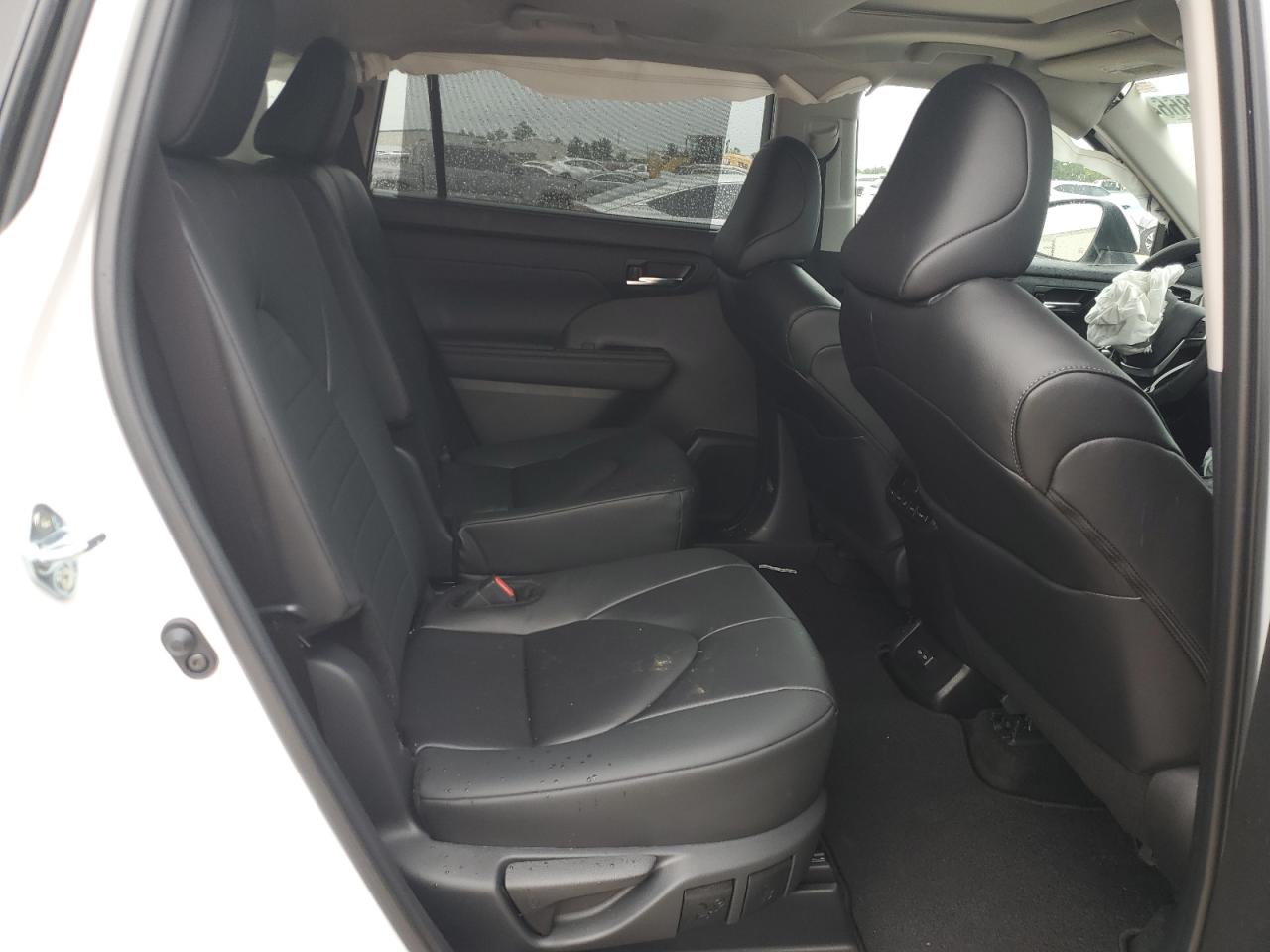 2024 TOYOTA HIGHLANDER LE VIN:5TDKDRAH8RS541197