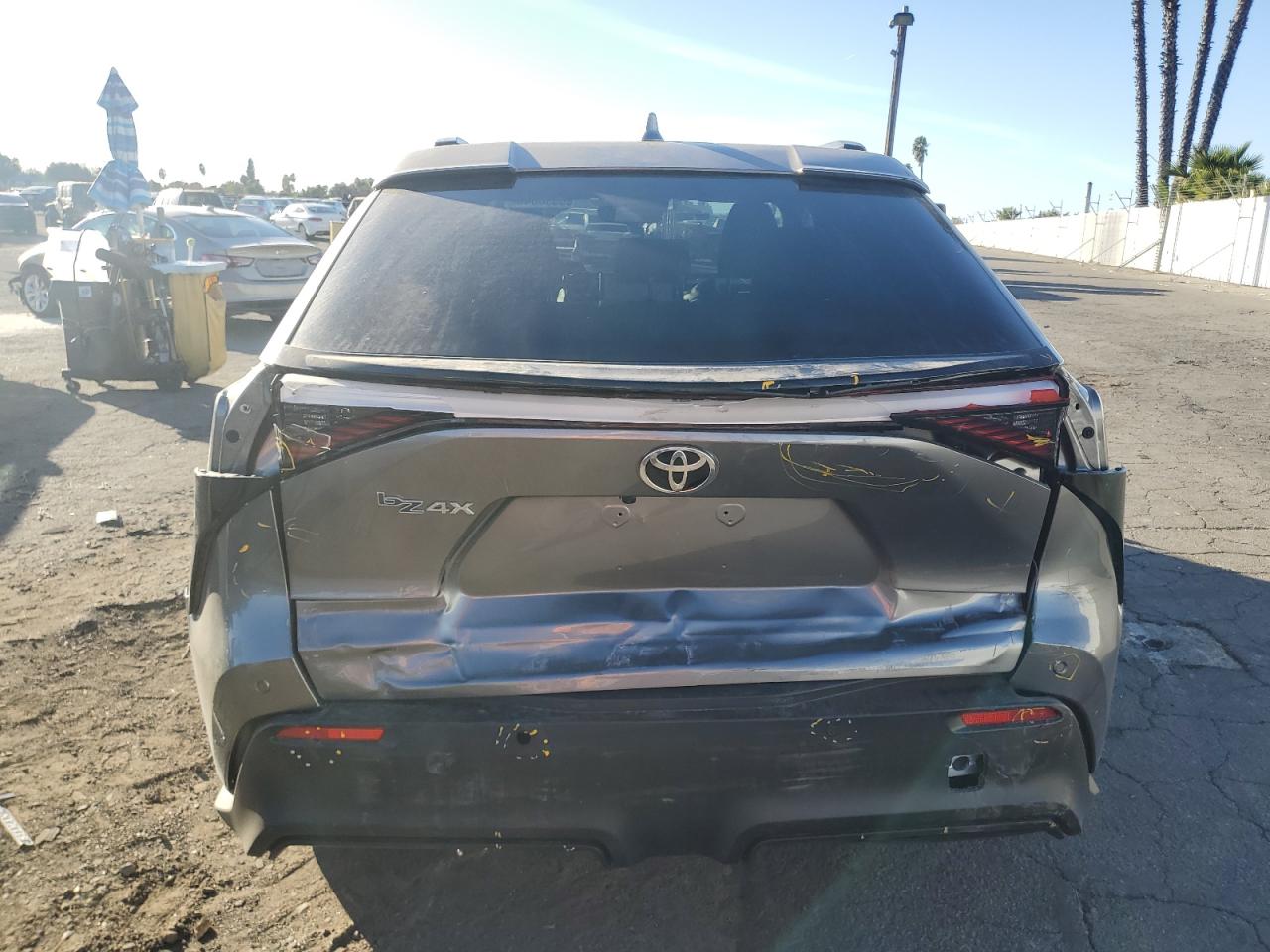2024 TOYOTA BZ4X XLE VIN:JTMAAAAA0RA033070