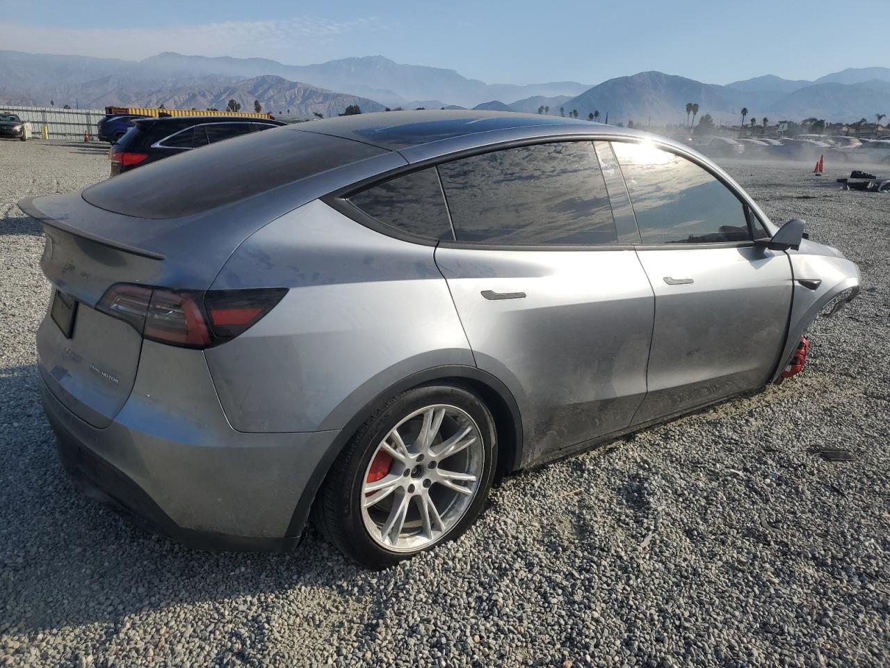 2024 TESLA MODEL Y VIN:7SAYGDEF5RA289071